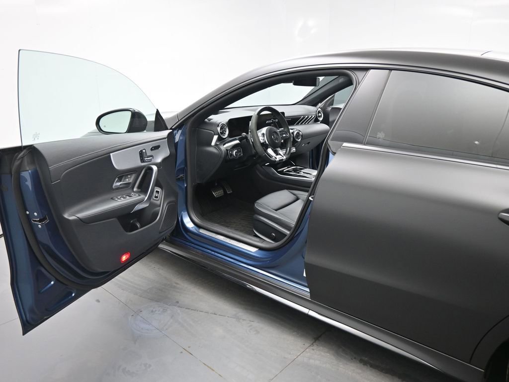 Used 2022 Mercedes-Benz CLA 35 AMG 4MATIC image 7