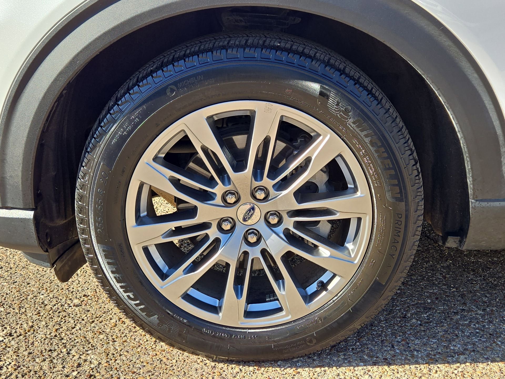 Used 2025 Ford Explorer Platinum RWD image 11