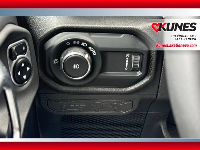 Used 2025 Jeep Wrangler Unlimited Sport AWD/4WD image 39