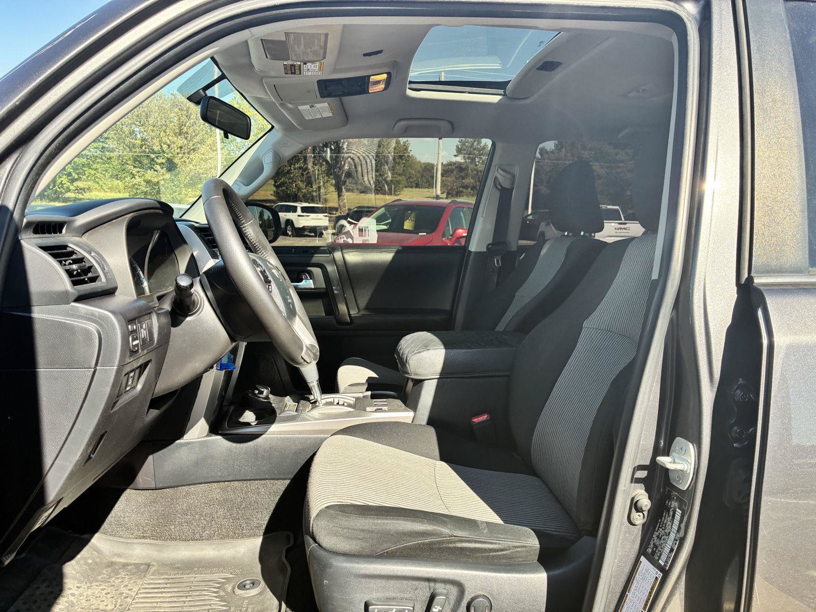 Used 2016 Toyota 4Runner SR5 AWD/4WD image 14