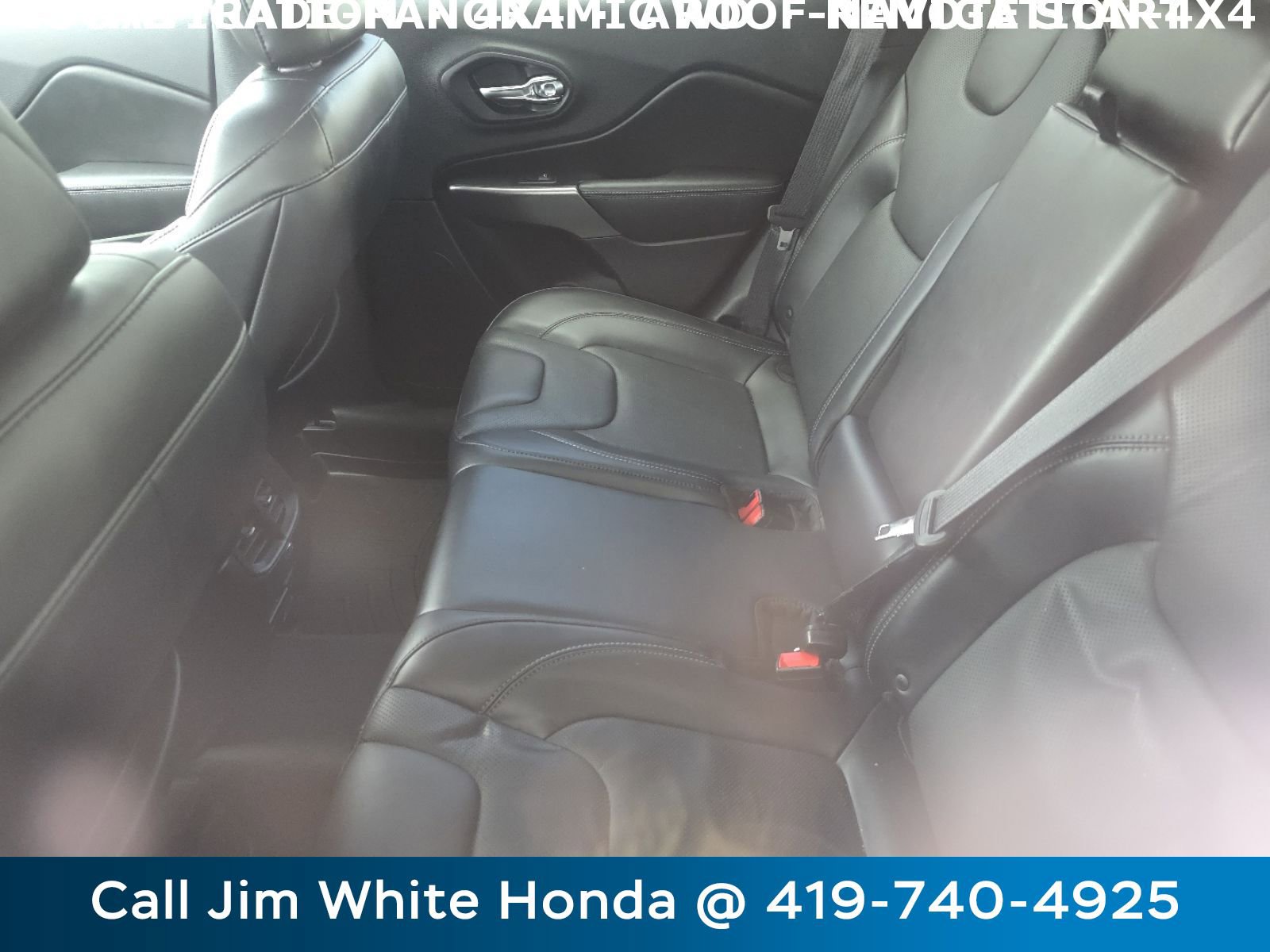 Used 2019 Jeep Cherokee Limited image 18