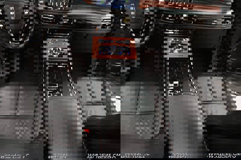 Used 2023 Lincoln Aviator Reserve w/ Equipment Group 201A image 17