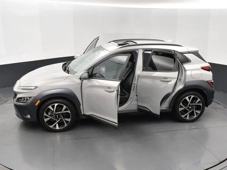 Used 2022 Hyundai Kona Limited w/ Cargo Package image 7