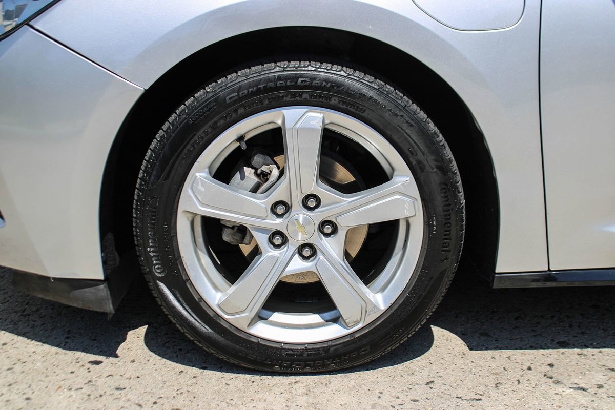Used 2016 Chevrolet Volt LT w/ Comfort Package FWD image 38