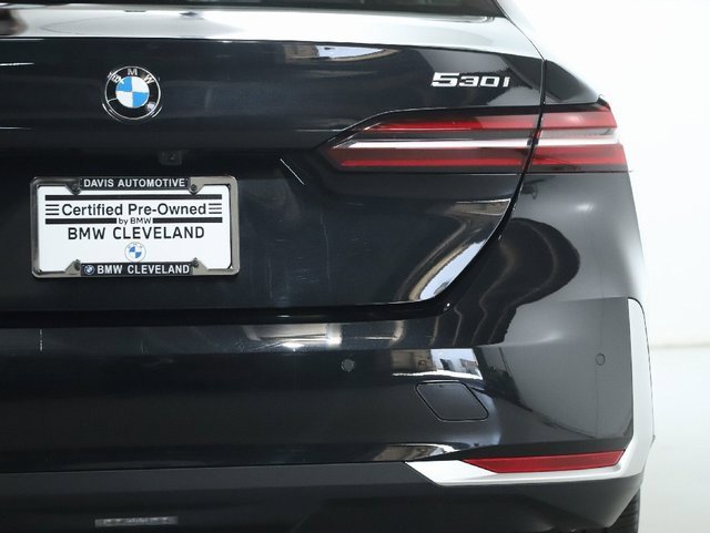 Certified 2025 BMW 530i xDrive w/ Premium Package image 44
