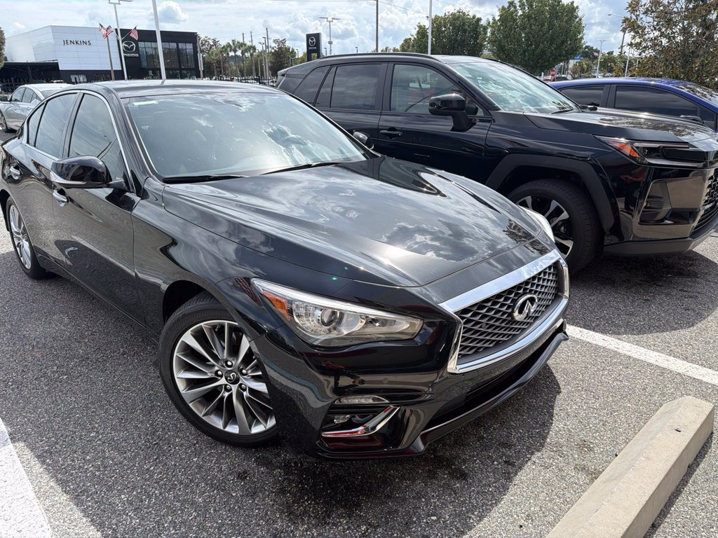 Used 2023 INFINITI Q50 Luxe w/ Cargo Package RWD image 5