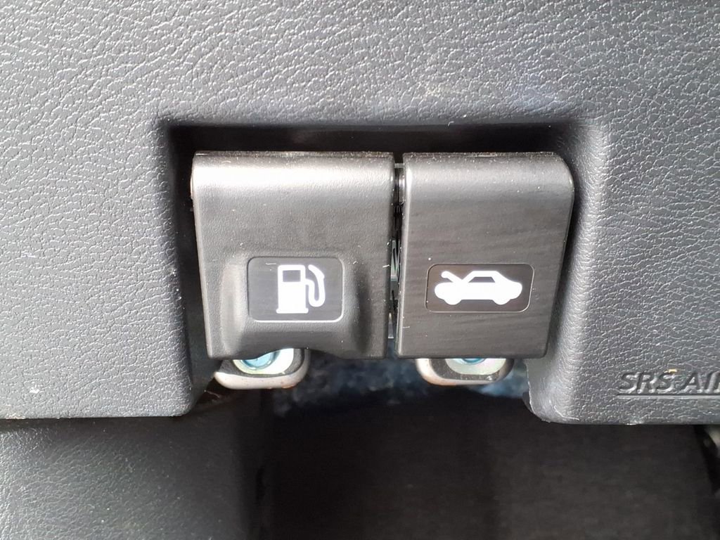 Certified 2023 Nissan Kicks SV FWD image 23