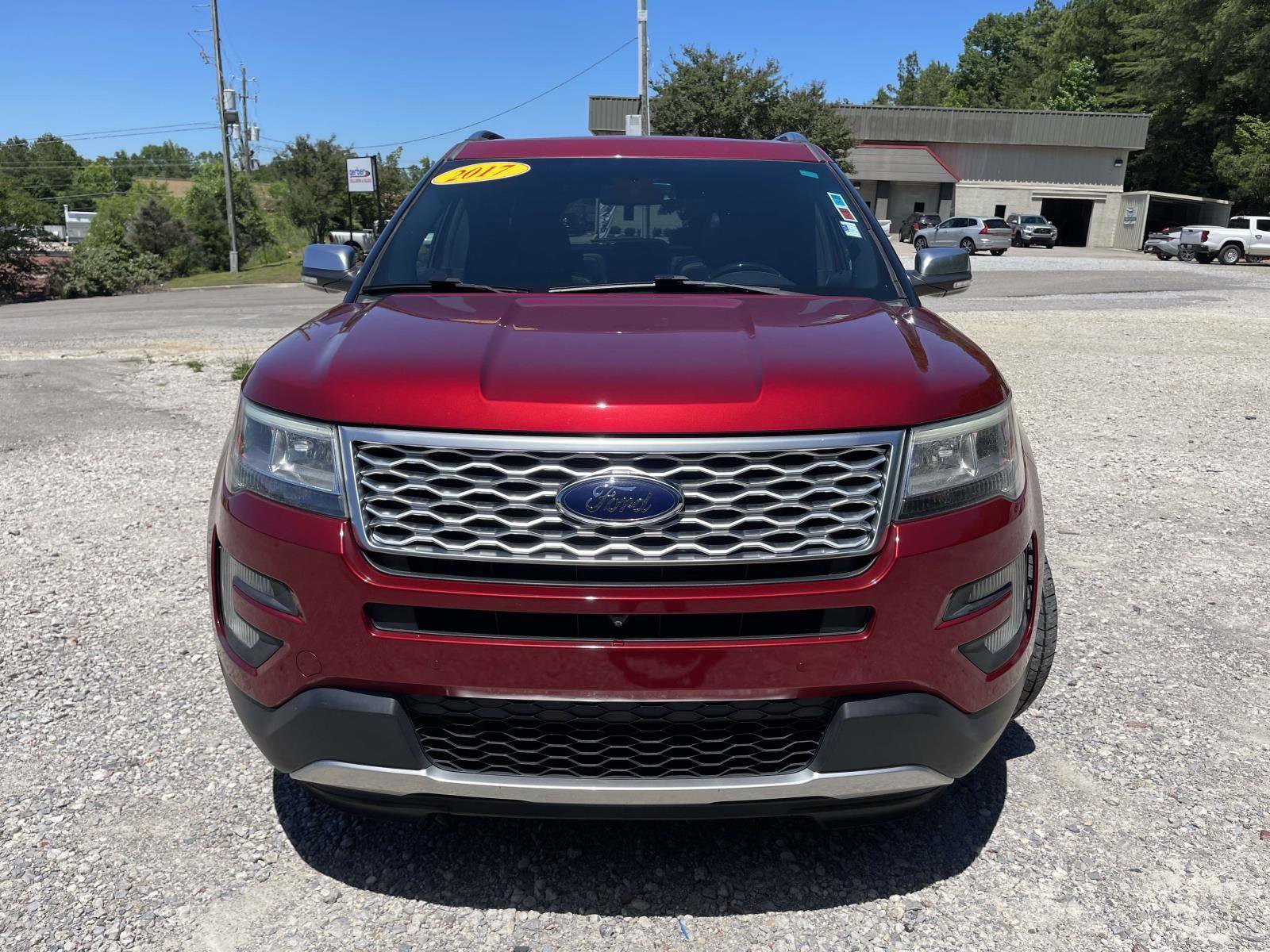 Used 2017 Ford Explorer Platinum AWD/4WD image 28