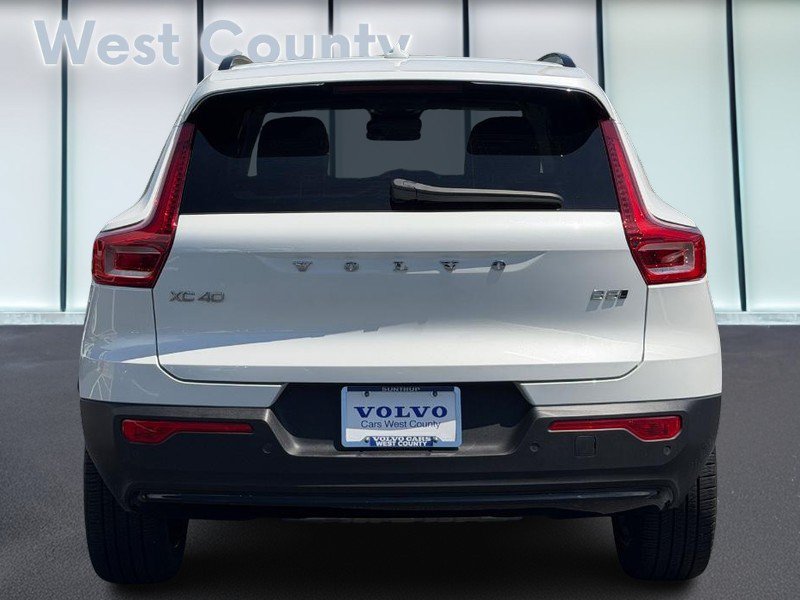 Used 2023 Volvo XC40 B5 Ultimate w/ Protection Package Premier AWD/4WD image 6
