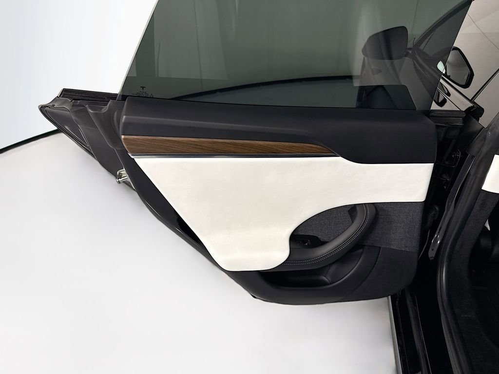 Used 2023 Tesla Model S Standard Range image 27