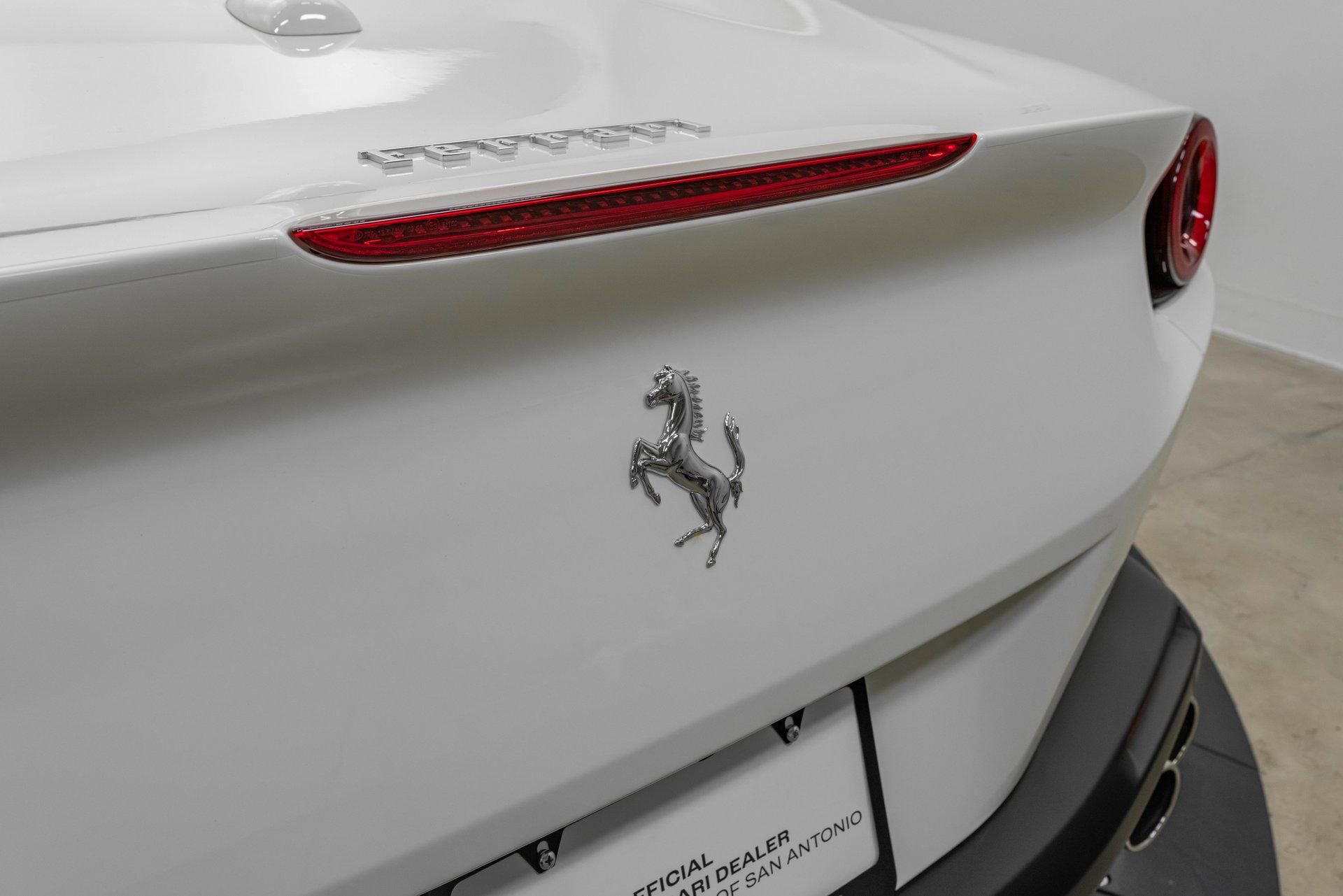 Certified 2020 Ferrari Portofino RWD image 53