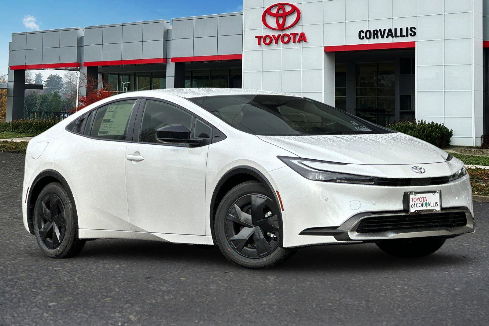 New 2026 Toyota Prius SE image 2