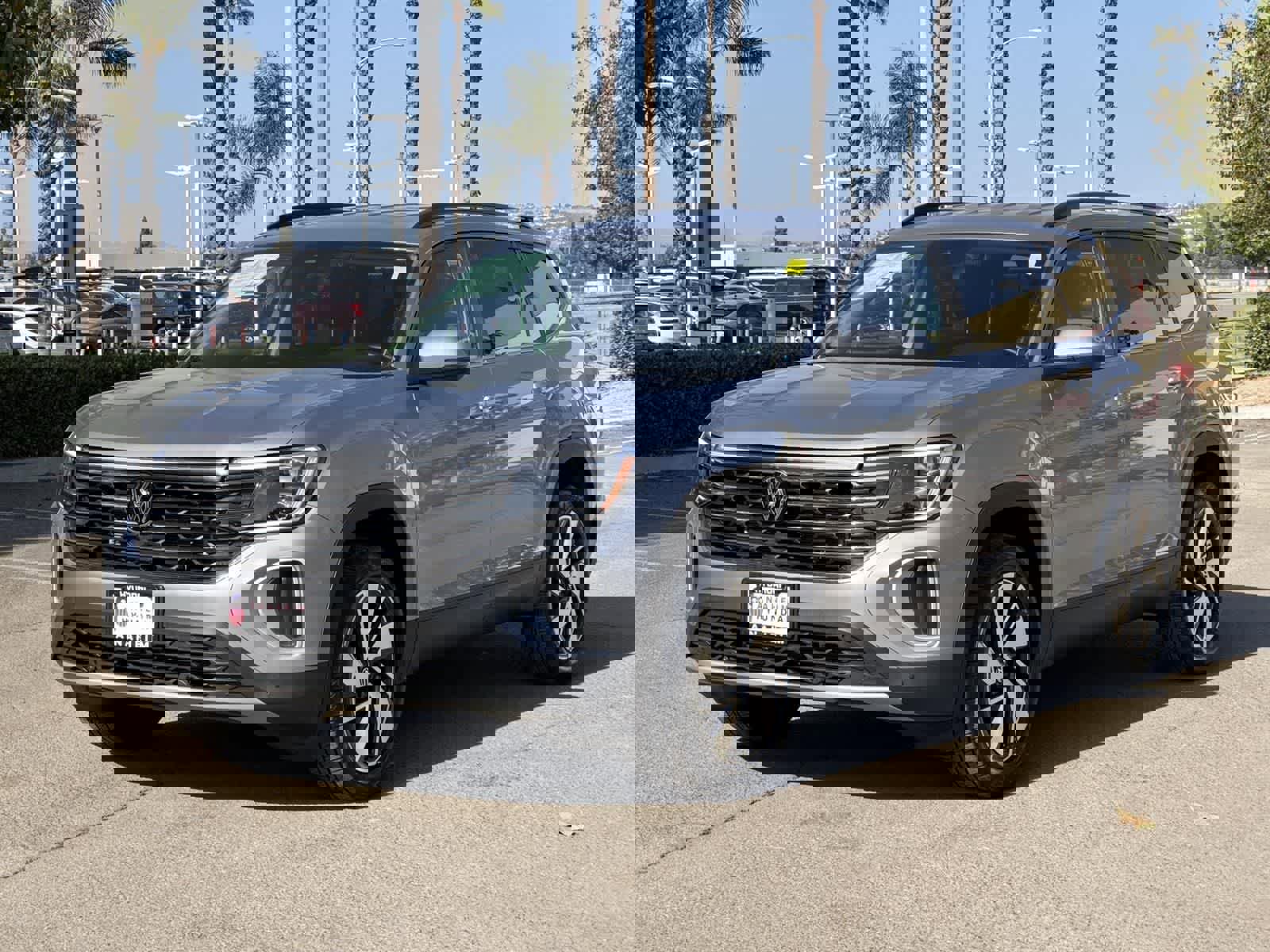 Used 2025 Volkswagen Atlas SE image 6