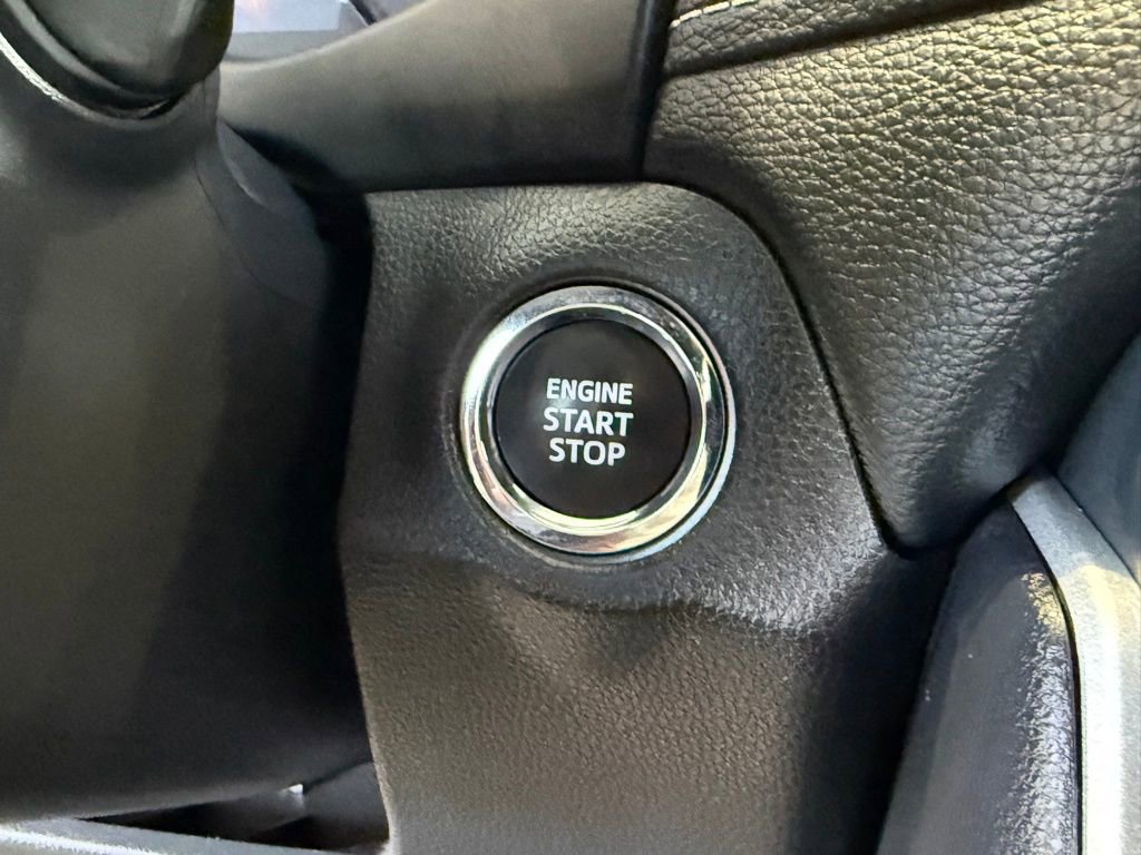 Certified 2025 Toyota RAV4 XLE FWD image 31