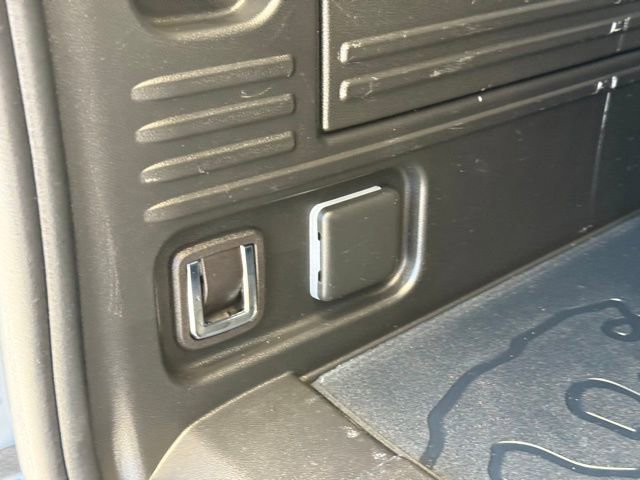 Used 2024 GMC Hummer EV 2X w/ LPO, Illumination Package image 7