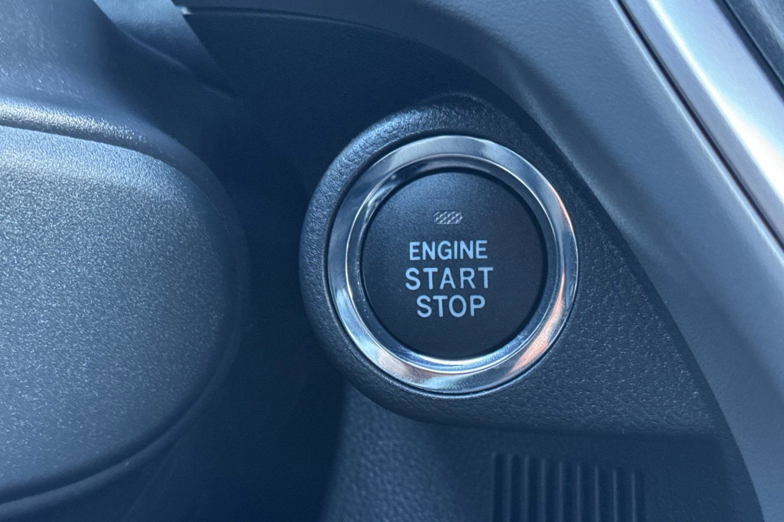 Certified 2025 Subaru Crosstrek 2.0i Premium image 25