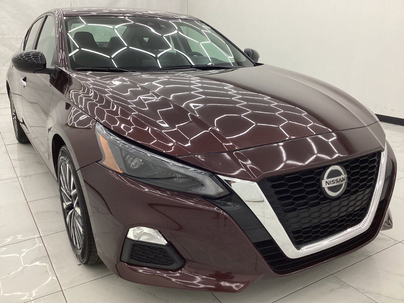 Used 2025 Nissan Altima 2.5 SV image 3