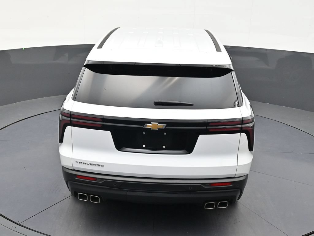 Used 2024 Chevrolet Traverse LS FWD image 15