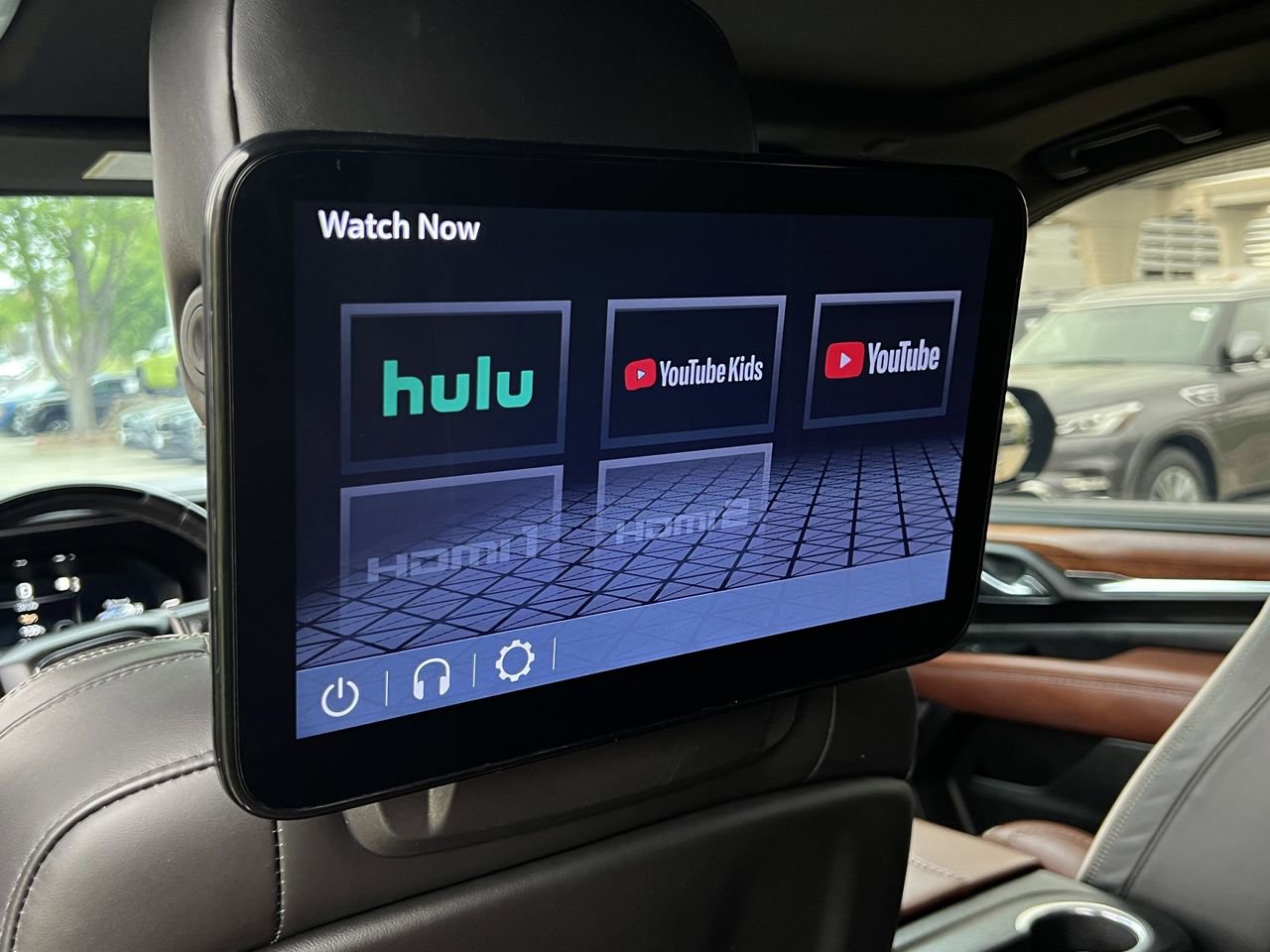 Used 2023 GMC Yukon XL Denali Ultimate w/ LPO, Floor Liner Package image 28