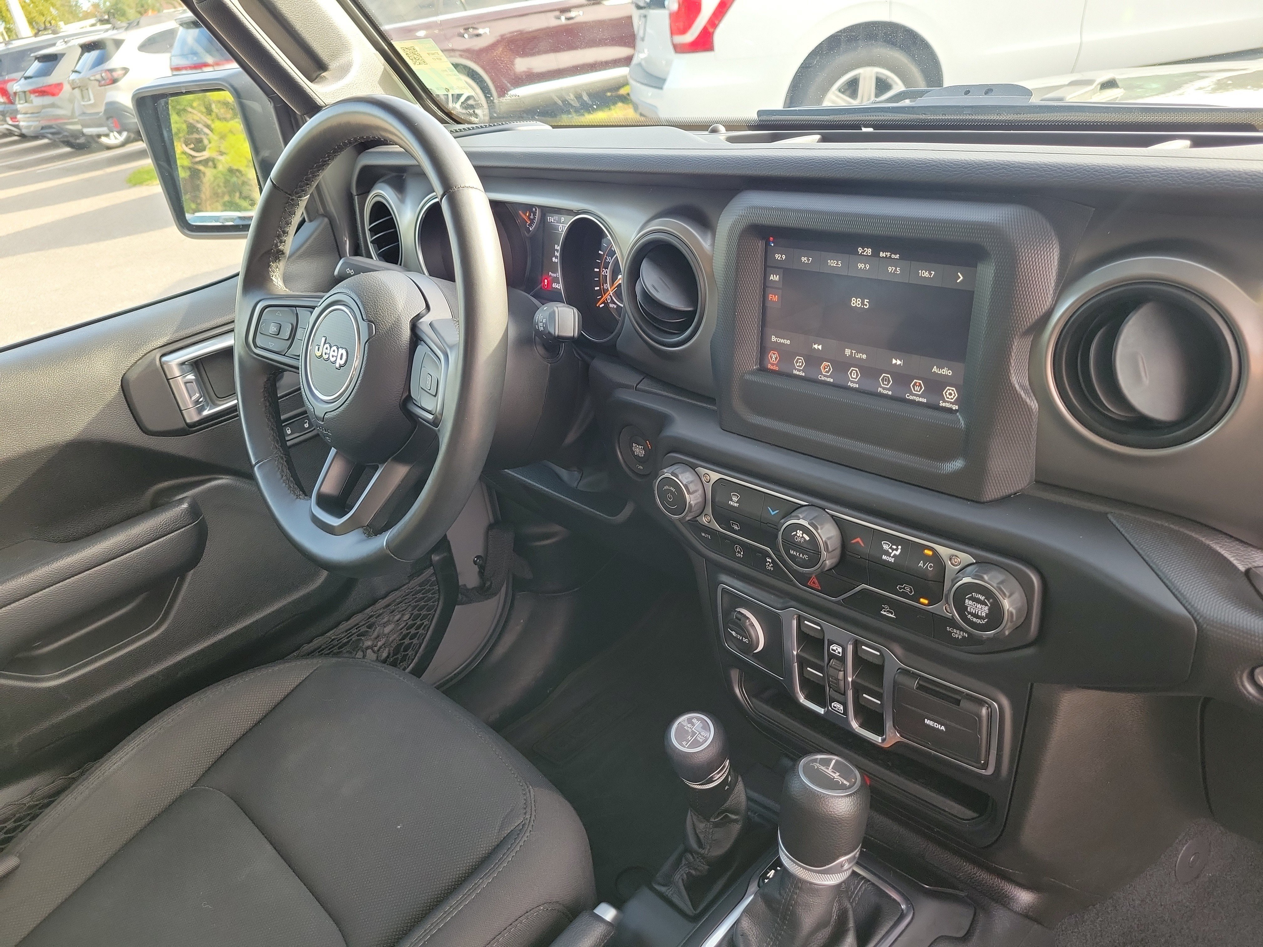 Used 2022 Jeep Gladiator Sport AWD/4WD image 8