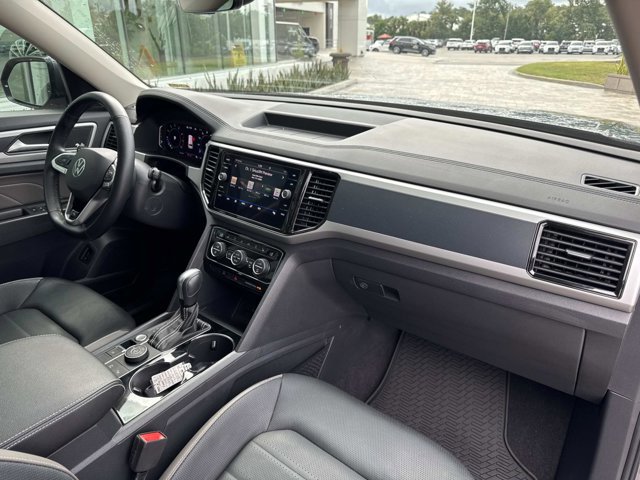 Used 2022 Volkswagen Atlas SEL Premium image 21
