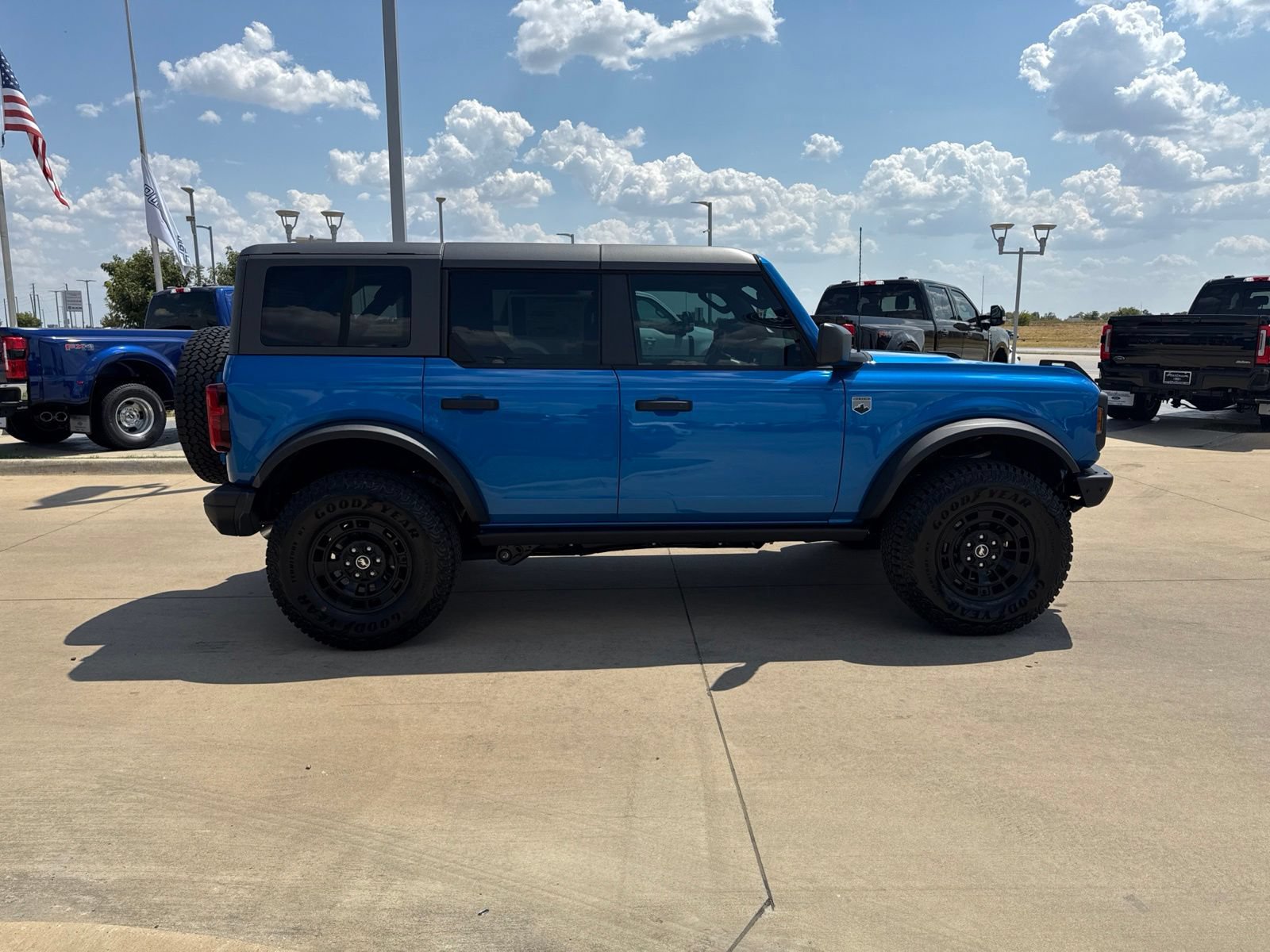 New 2026 Ford Bronco Big Bend w/ Black Diamond Package AWD/4WD image 7
