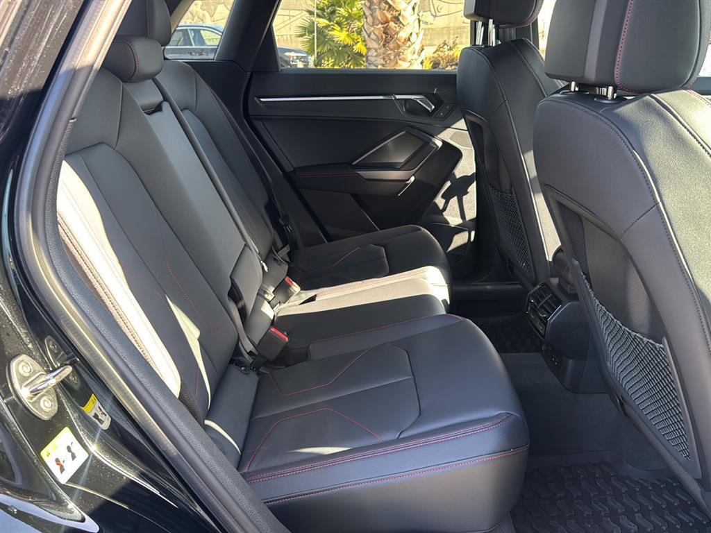 Used 2025 Audi Q3 2.0T Premium Plus w/ Premium Plus Package image 16