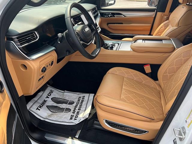 New 2023 Jeep Grand Wagoneer Series III image 13