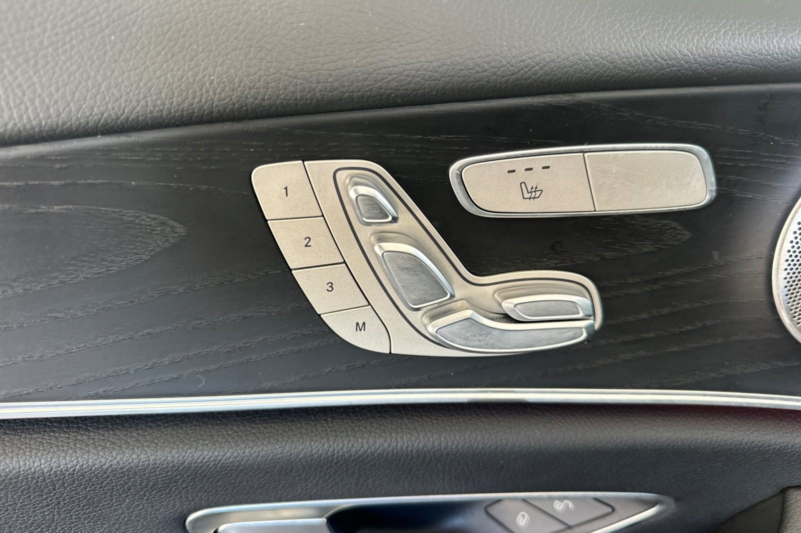 Used 2022 Mercedes-Benz E 350 Sedan image 14