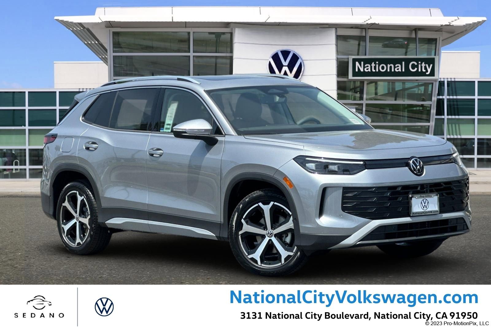 New 2026 Volkswagen Tiguan SE FWD image 1