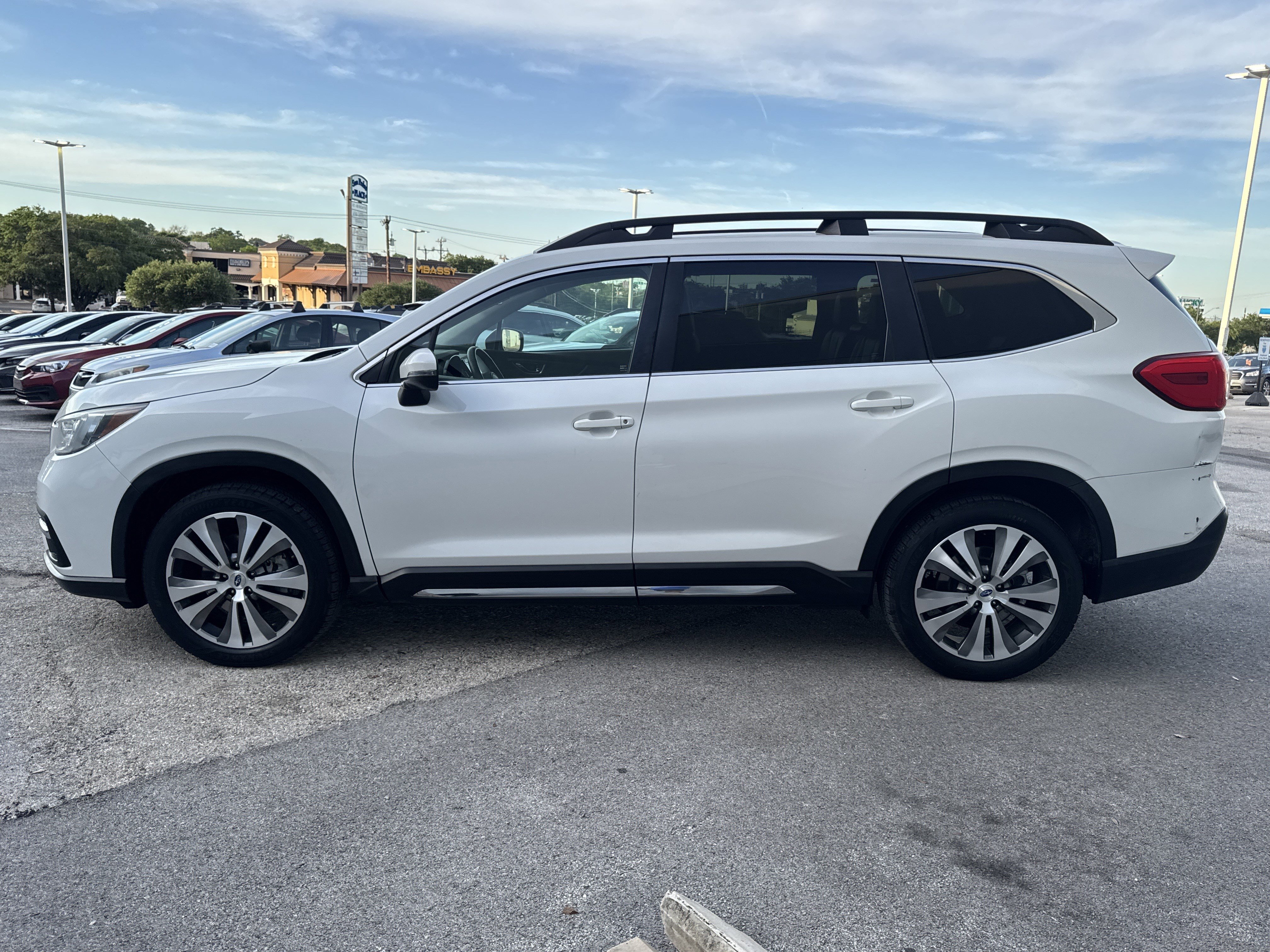 Used 2020 Subaru Ascent Limited w/ Technology Package AWD/4WD image 6