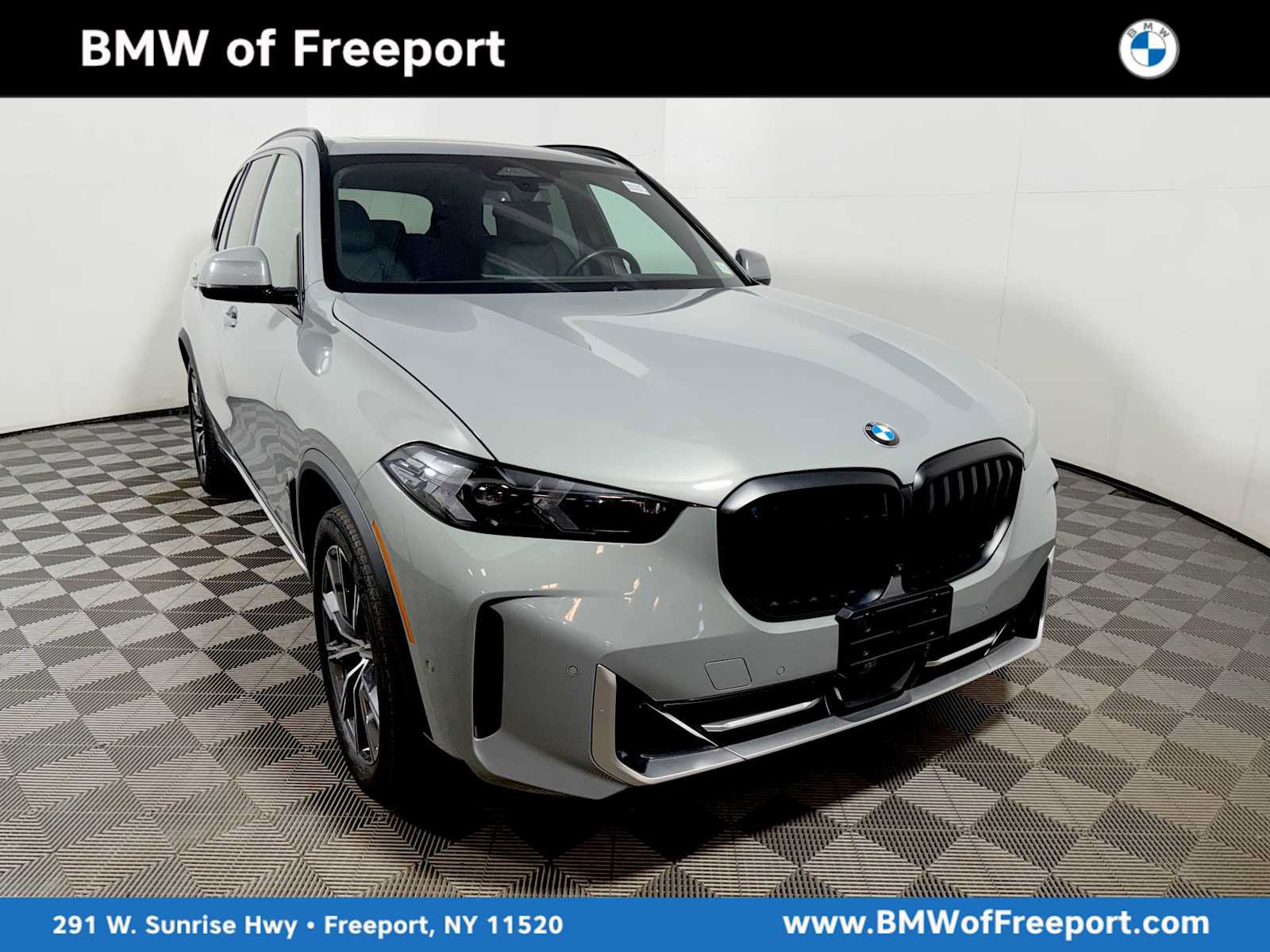 Used 2025 BMW X5 xDrive40i w/ M Sport Package AWD/4WD image 1