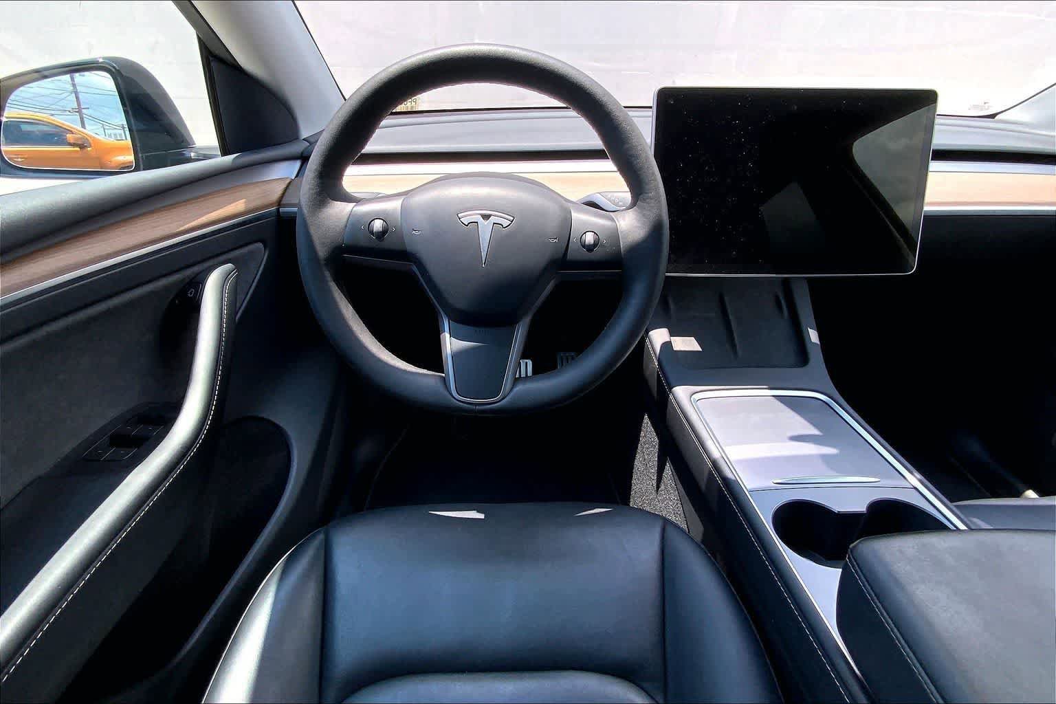 Used 2023 Tesla Model Y Performance image 15