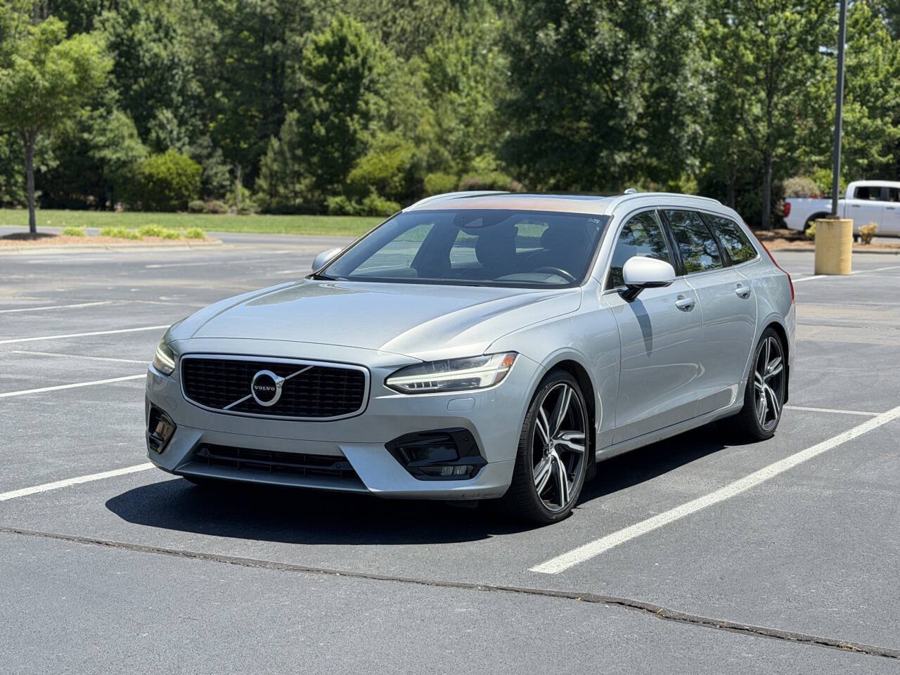 Used 2018 Volvo V90 T5 R-Design FWD image 3