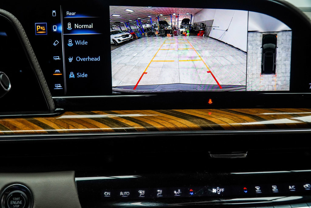 Used 2024 Cadillac Escalade Premium Luxury Platinum RWD image 36