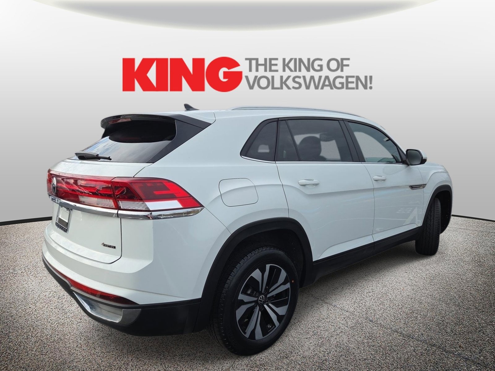 Certified 2024 Volkswagen Atlas Cross Sport SE image 3