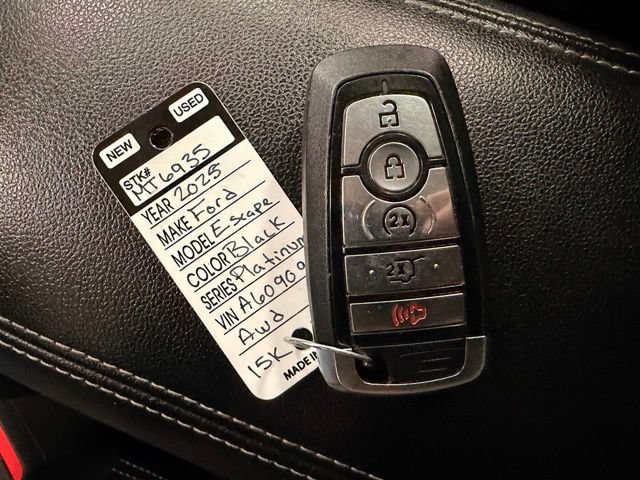 Used 2025 Ford Escape Platinum AWD/4WD image 44