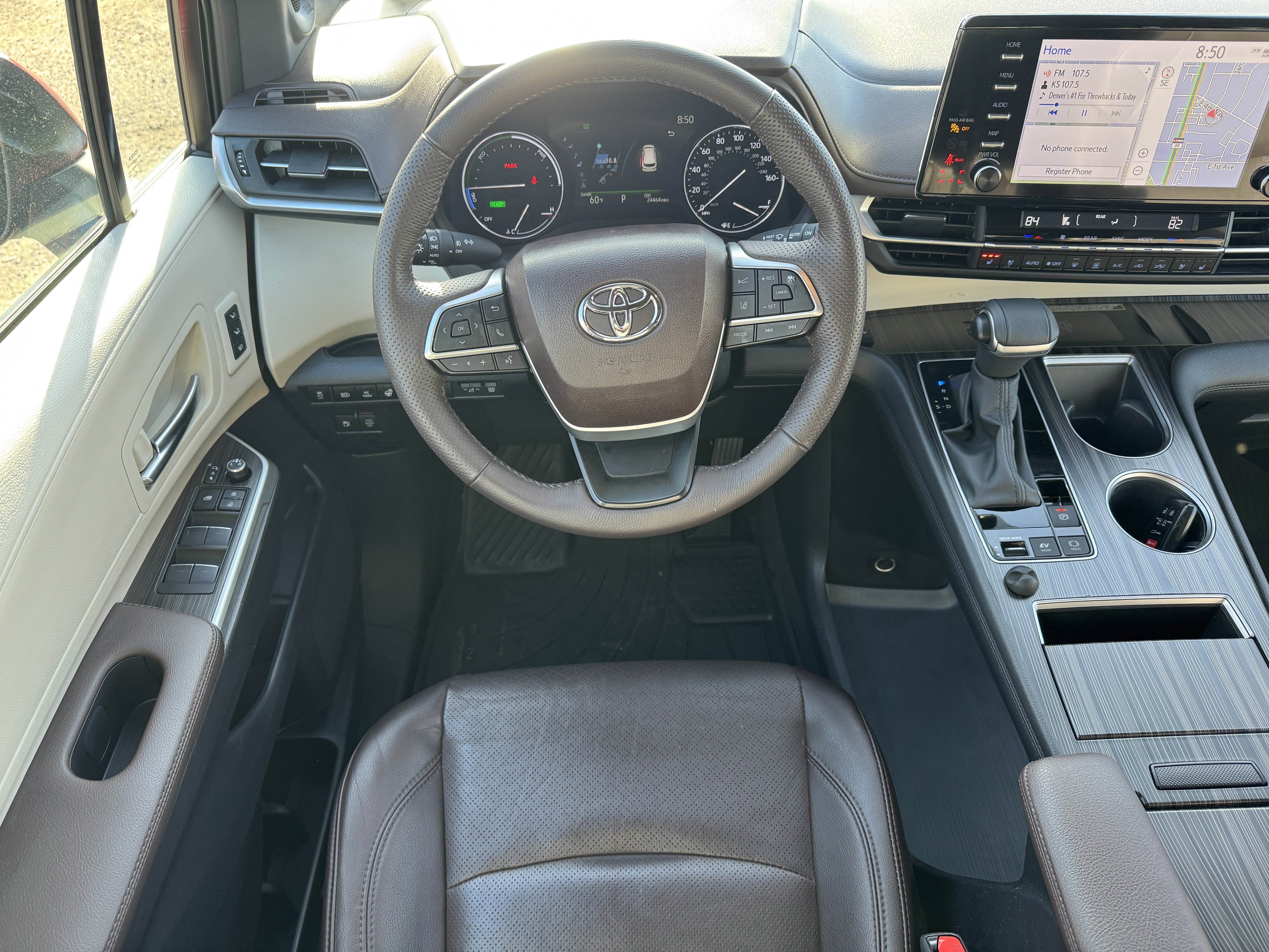 Used 2023 Toyota Sienna Platinum image 19