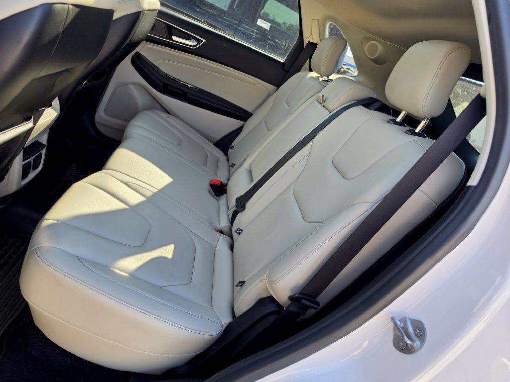 Used 2019 Ford Edge Titanium w/ Cold Weather Package AWD/4WD image 7