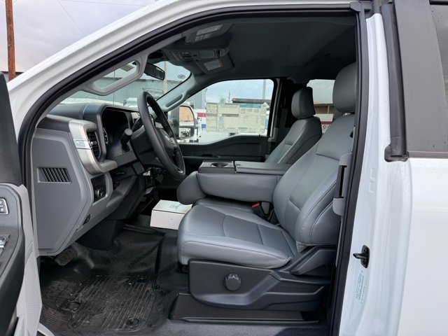 New 2025 Ford F550 4x4 SuperCab Super Duty image 23