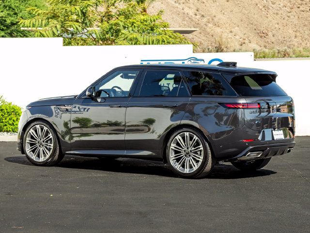 New 2026 Land Rover Range Rover Sport Dynamic SE AWD/4WD image 9