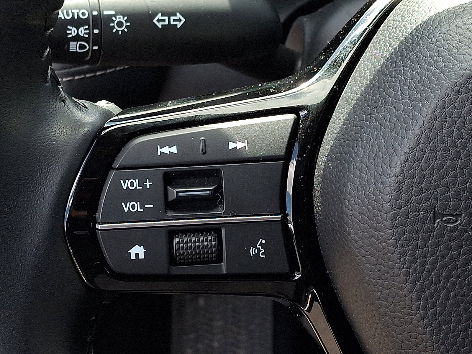 Certified 2026 Honda HR-V EX-L image 23