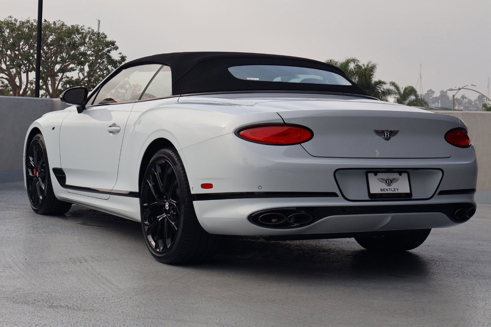 Certified 2024 Bentley Continental GT V8 image 3