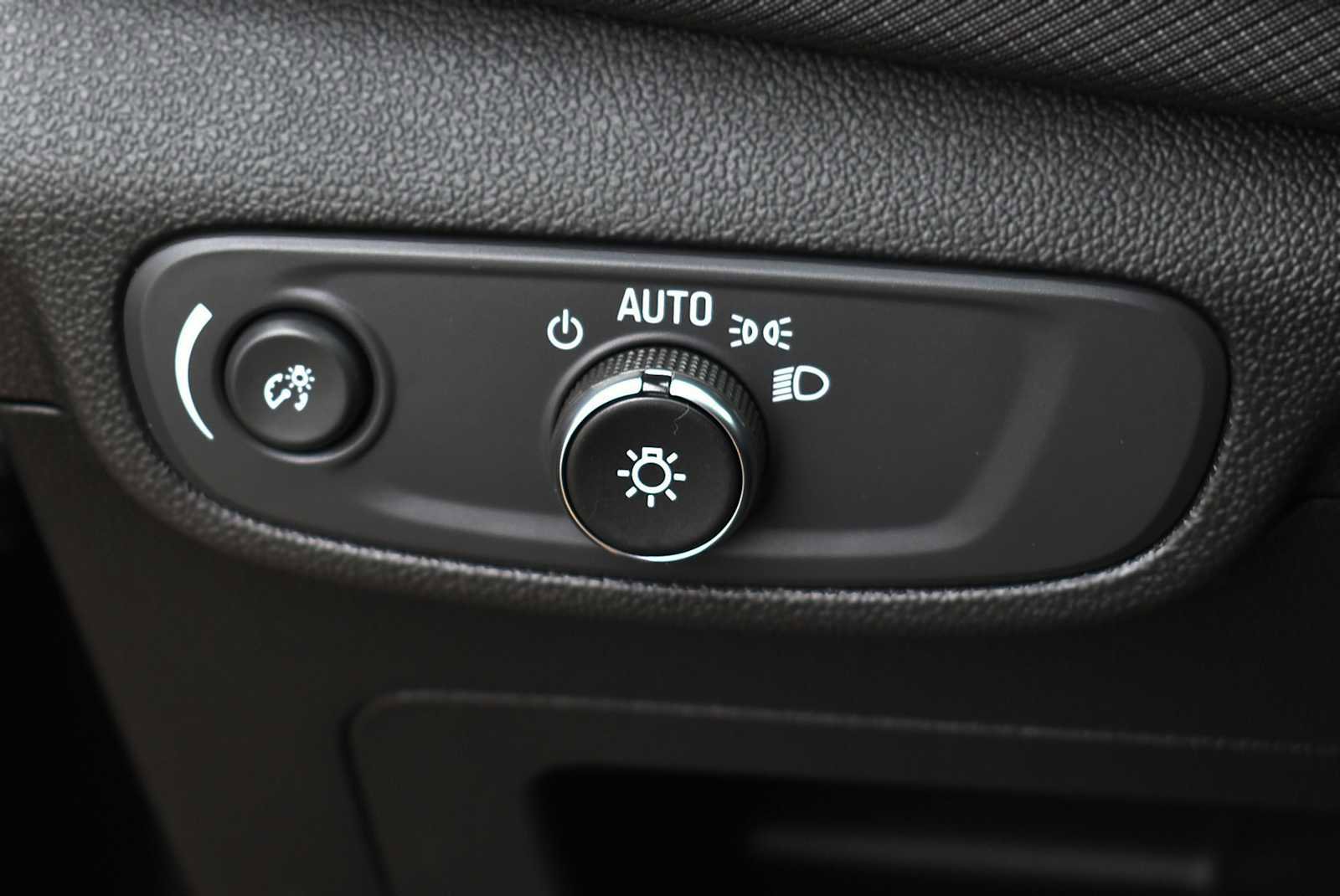 Used 2024 Chevrolet TrailBlazer LS w/ LS Convenience Package image 20