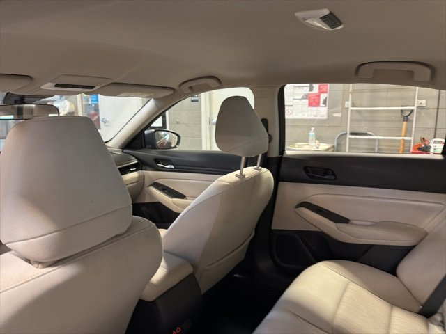 Used 2024 Nissan Altima 2.5 SV image 16