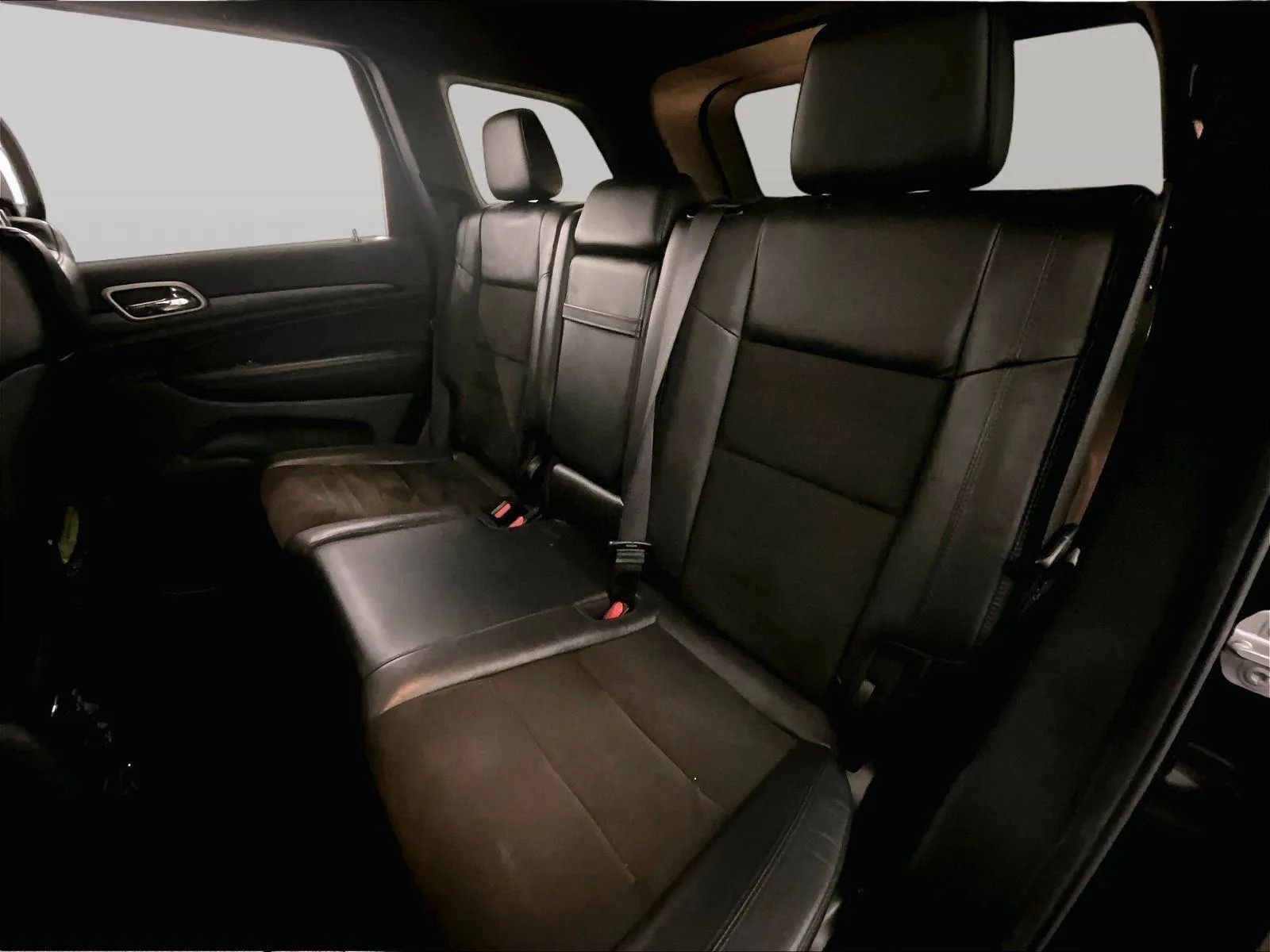 Used 2020 Jeep Grand Cherokee Altitude image 25