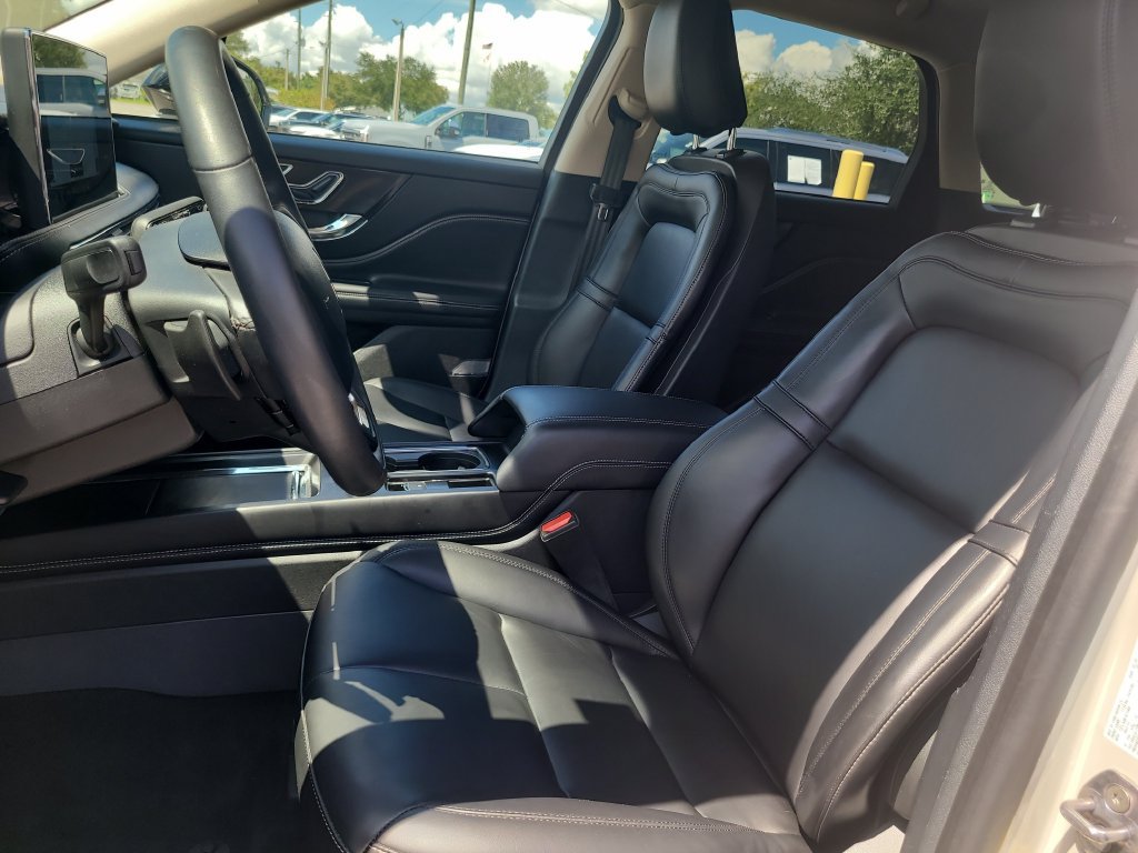 Used 2024 Lincoln Corsair FWD image 17