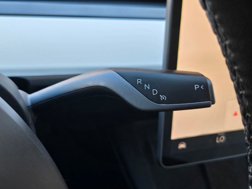 Used 2023 Tesla Model Y Long Range image 21