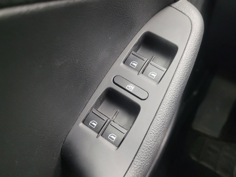 Used 2018 Volkswagen Jetta SE FWD image 27
