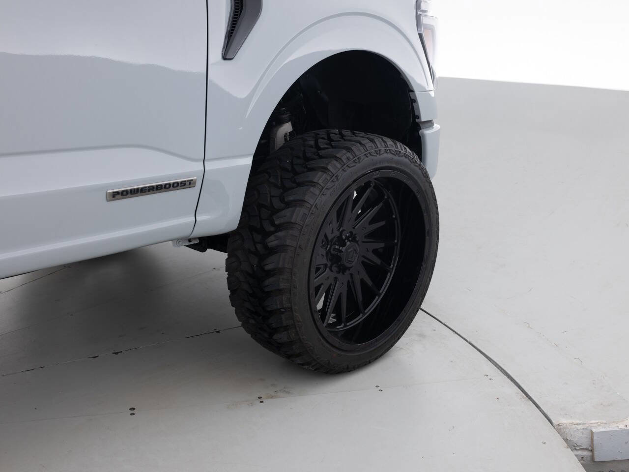 Used 2024 Ford F150 Lariat w/ Bed Utility Package AWD/4WD image 19
